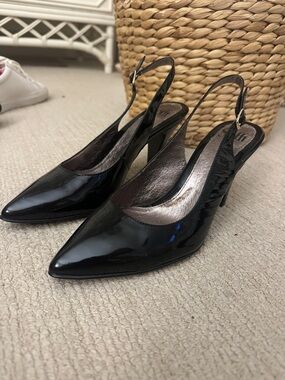 Sofft Black Patent Pointed-Toe Slingback Heels